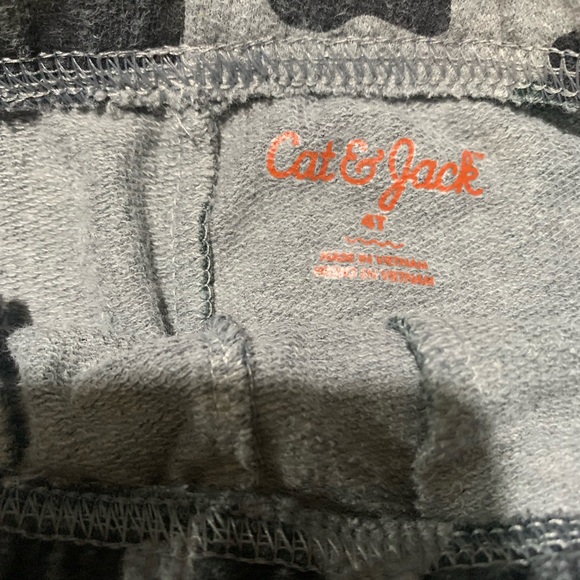 OshKosh and Cat and Jack Boys Camo Shorts Size 4 - Picture 7 of 7